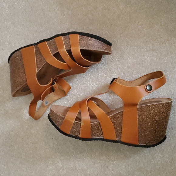Uma Brown Leather Strappy Wedges - Picture 3 of 7